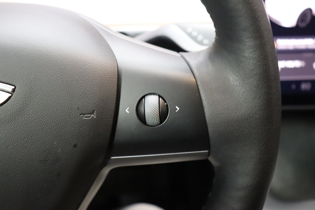 2022 Tesla Model Y Long Range photo 22