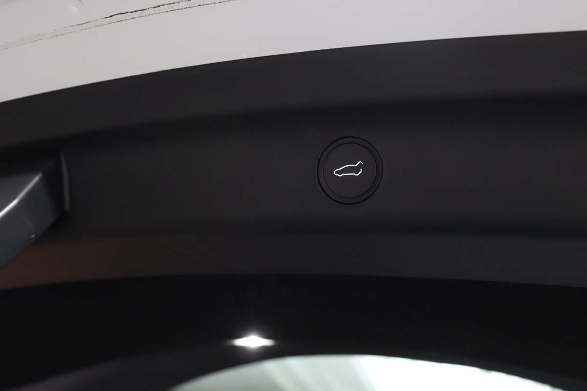2022 Tesla Model Y Long Range photo 29