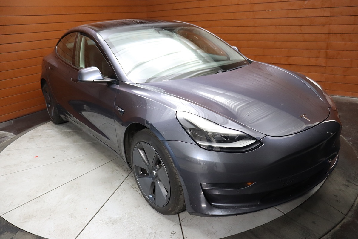 2022 Tesla Model 3 photo 11