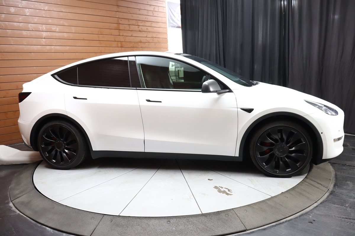 2022 Tesla Model Y Performance photo 17