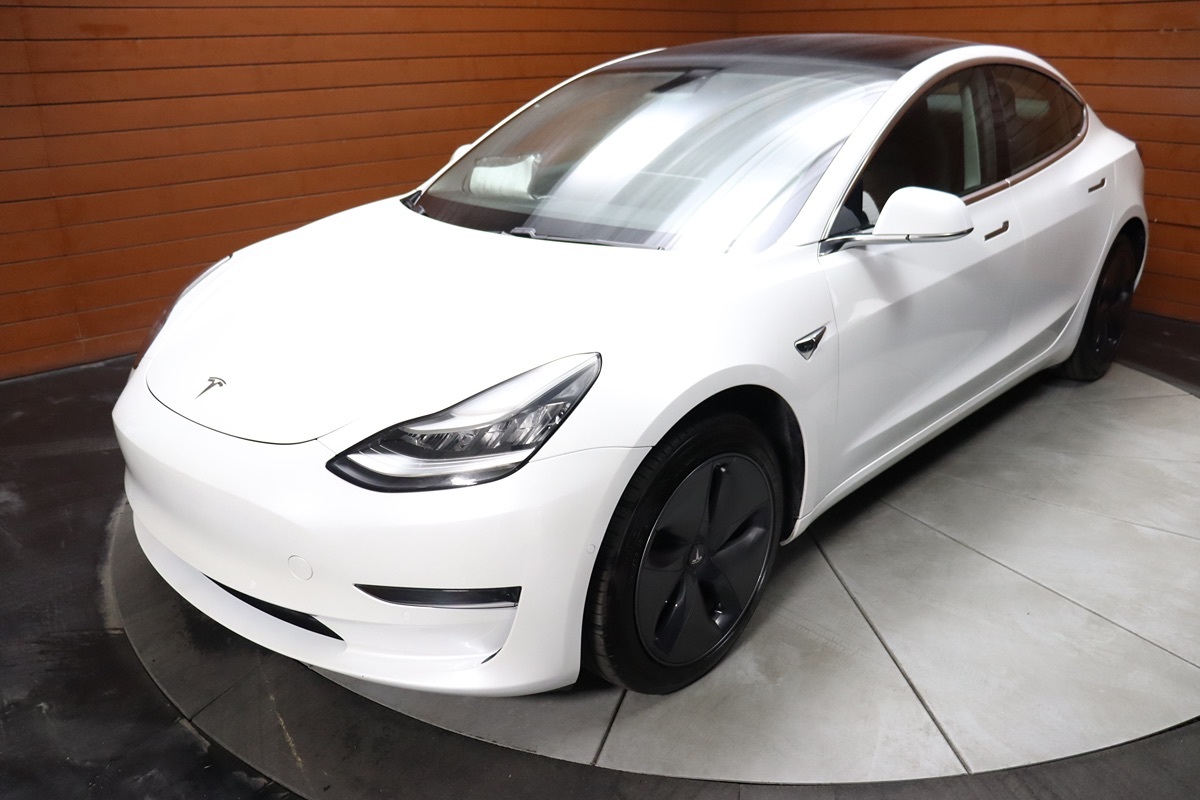 2020 Tesla Model 3 Long Range photo 4