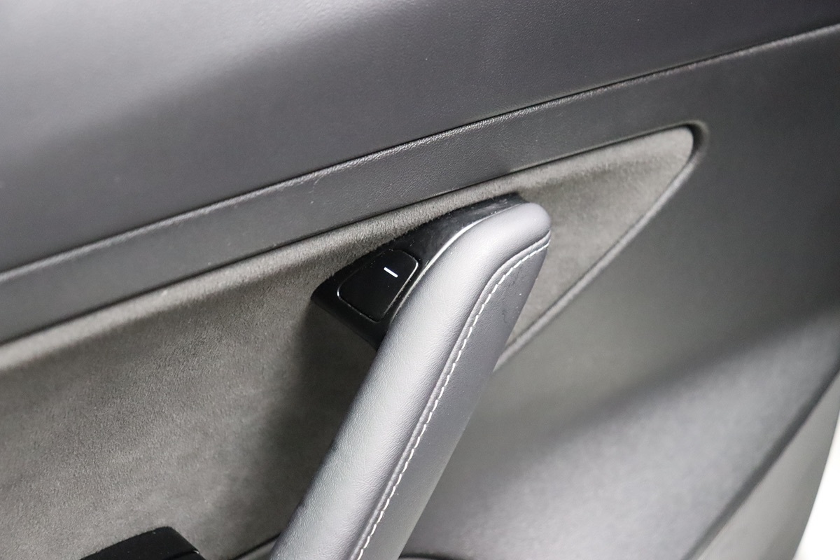 2020 Tesla Model 3 Long Range photo 7