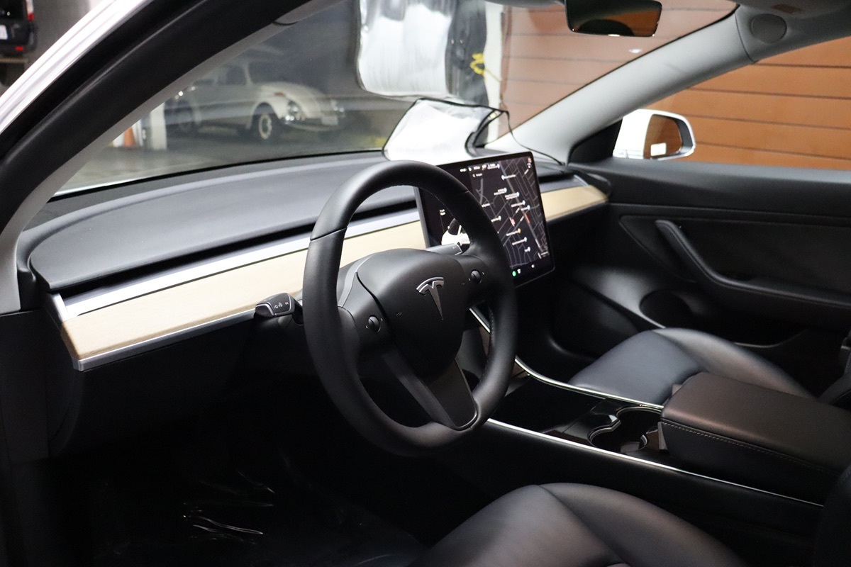 2020 Tesla Model 3 Long Range photo 9