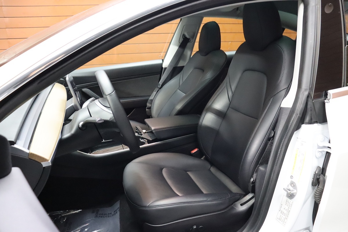 2020 Tesla Model 3 Long Range photo 12