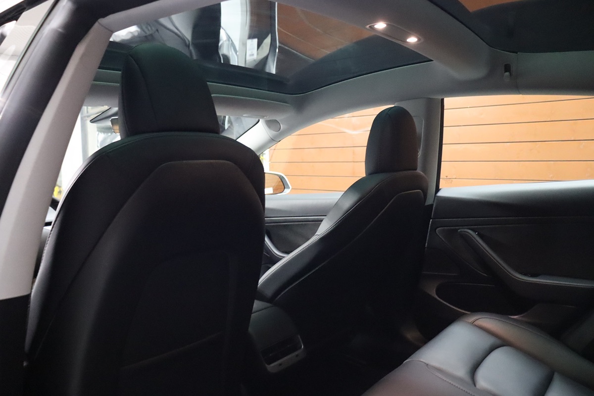 2020 Tesla Model 3 Long Range photo 14
