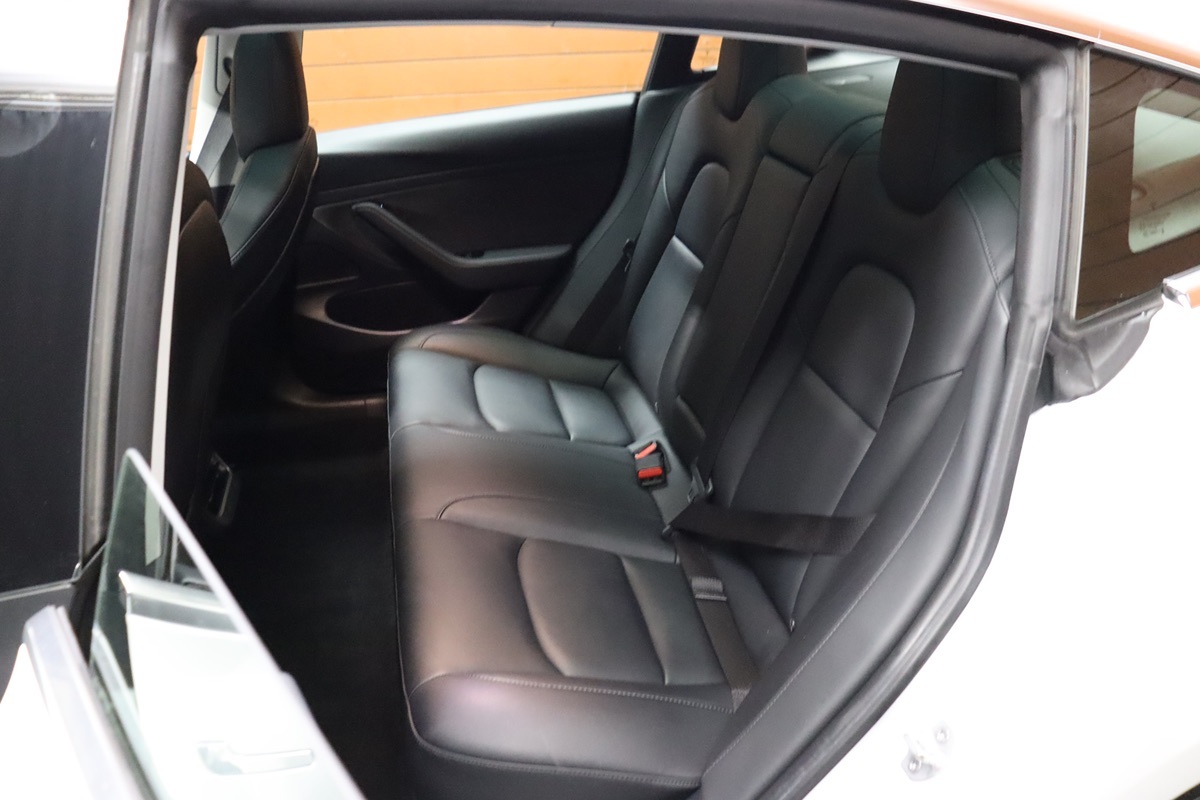 2020 Tesla Model 3 Long Range photo 16