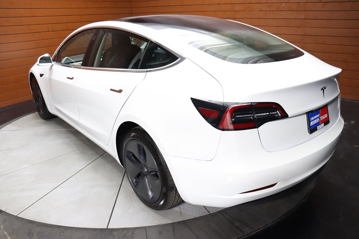 2020 Tesla Model 3 Long Range photo 19