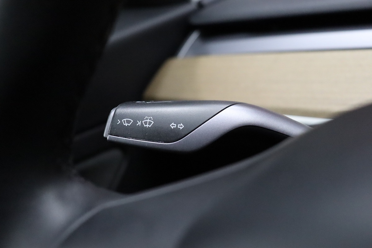 2020 Tesla Model 3 Long Range photo 29
