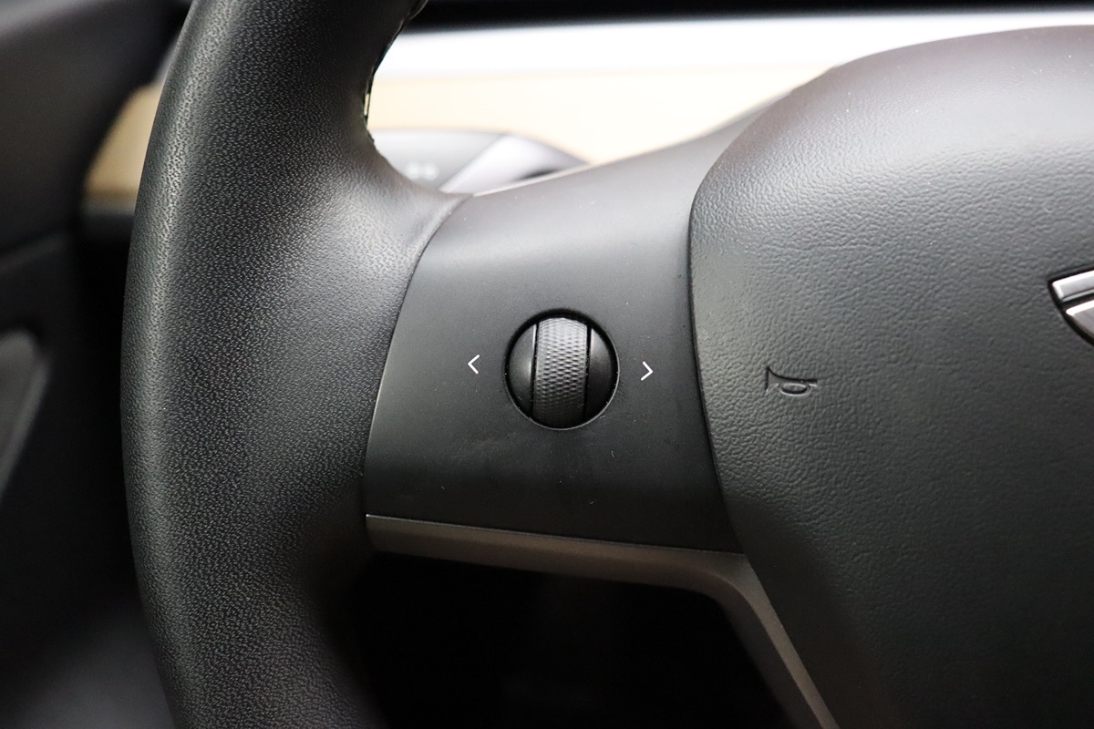 2020 Tesla Model 3 Long Range photo 30