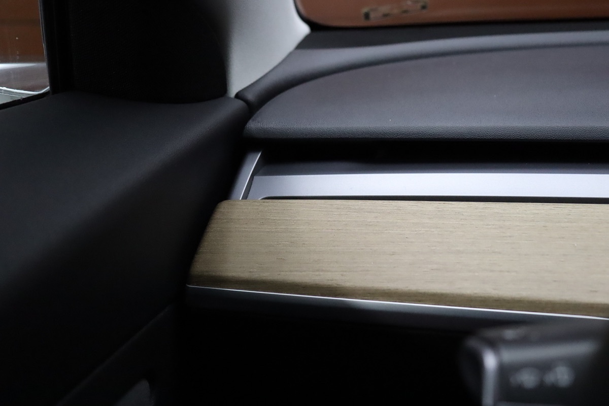 2020 Tesla Model 3 Long Range photo 34