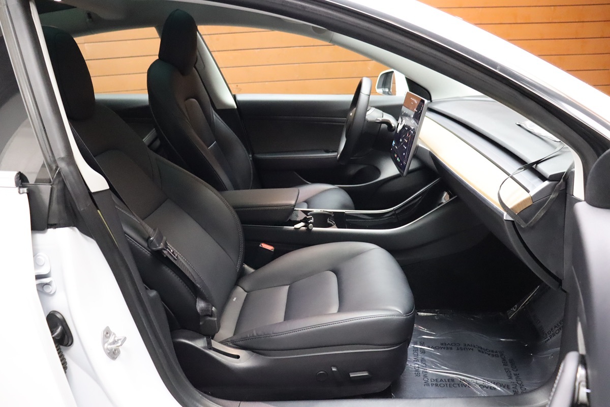 2020 Tesla Model 3 Long Range photo 35