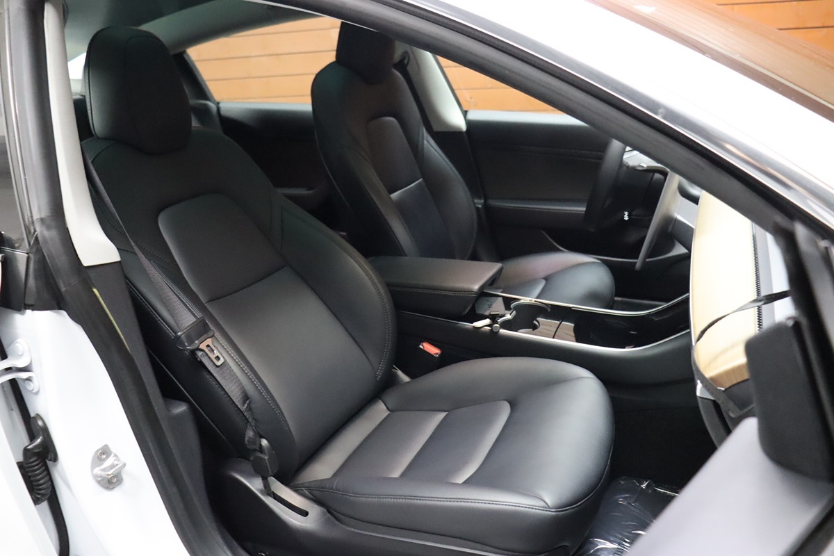 2020 Tesla Model 3 Long Range photo 36