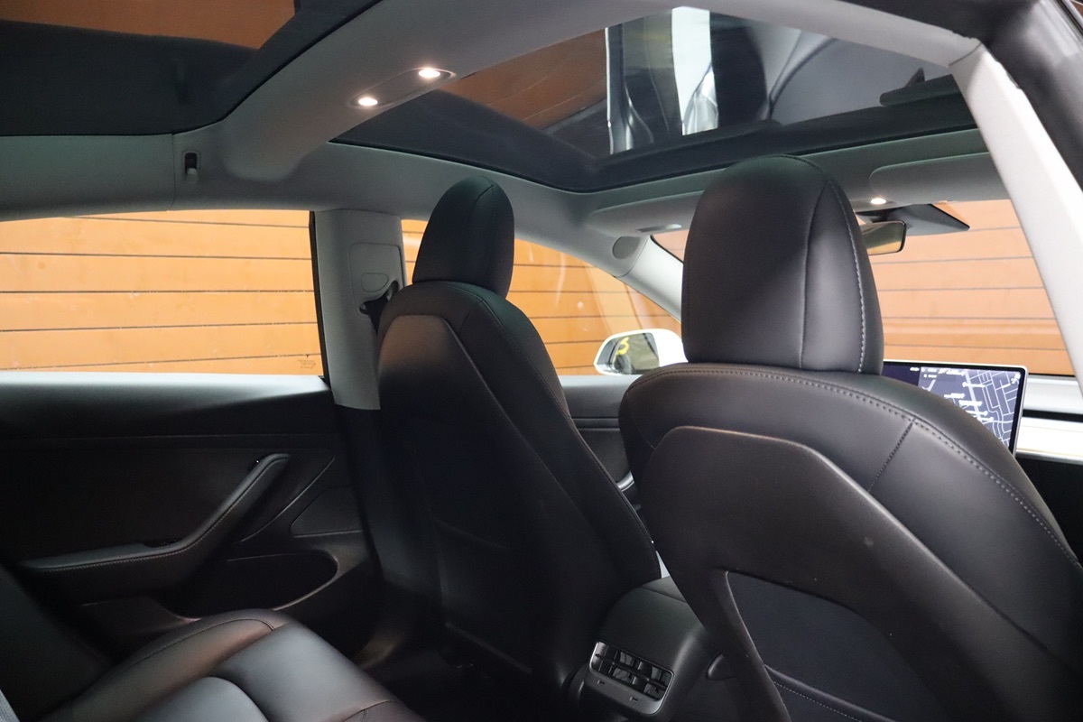 2020 Tesla Model 3 Long Range photo 38