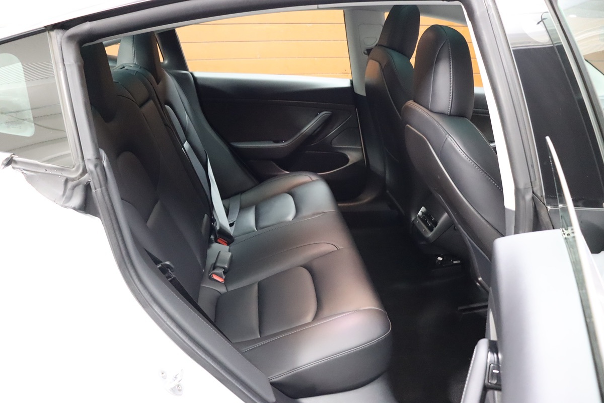 2020 Tesla Model 3 Long Range photo 39