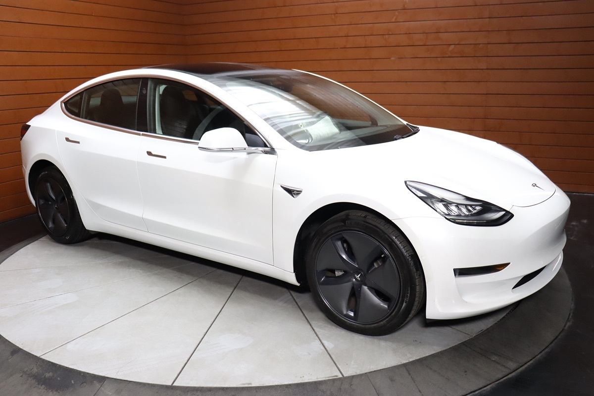 2020 Tesla Model 3 Long Range photo 22