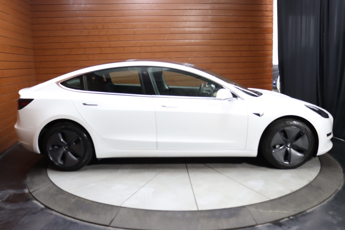 2020 Tesla Model 3 Long Range photo 21