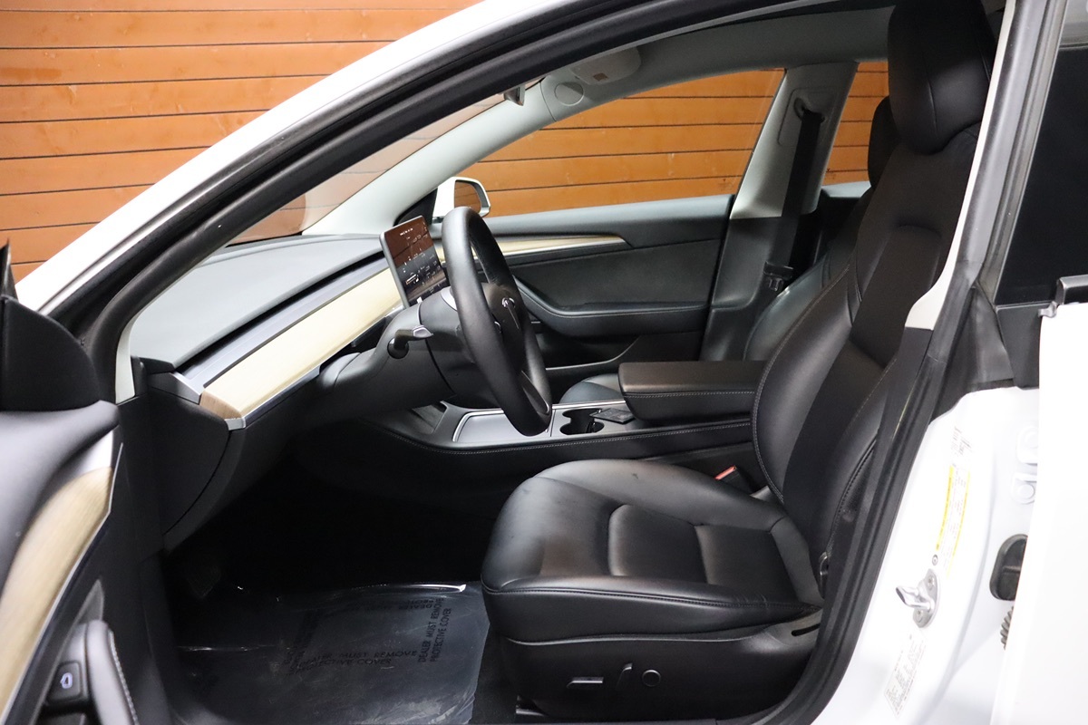 2022 Tesla Model 3 photo 32
