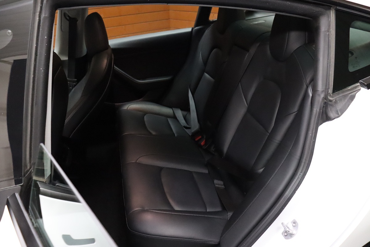 2022 Tesla Model 3 photo 38
