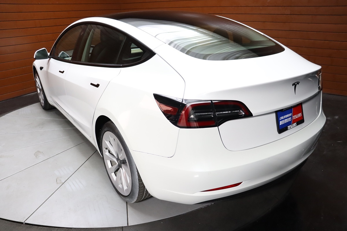 2022 Tesla Model 3 photo 9