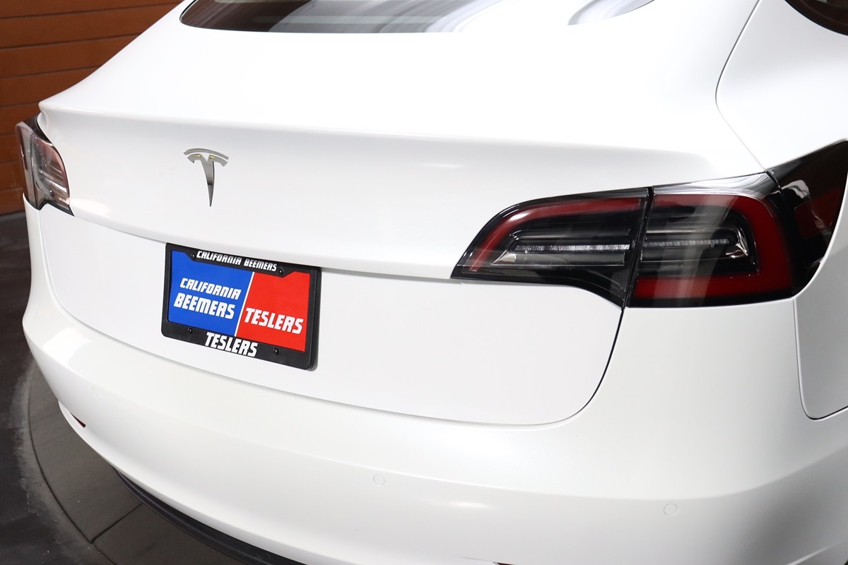 2022 Tesla Model 3 photo 11