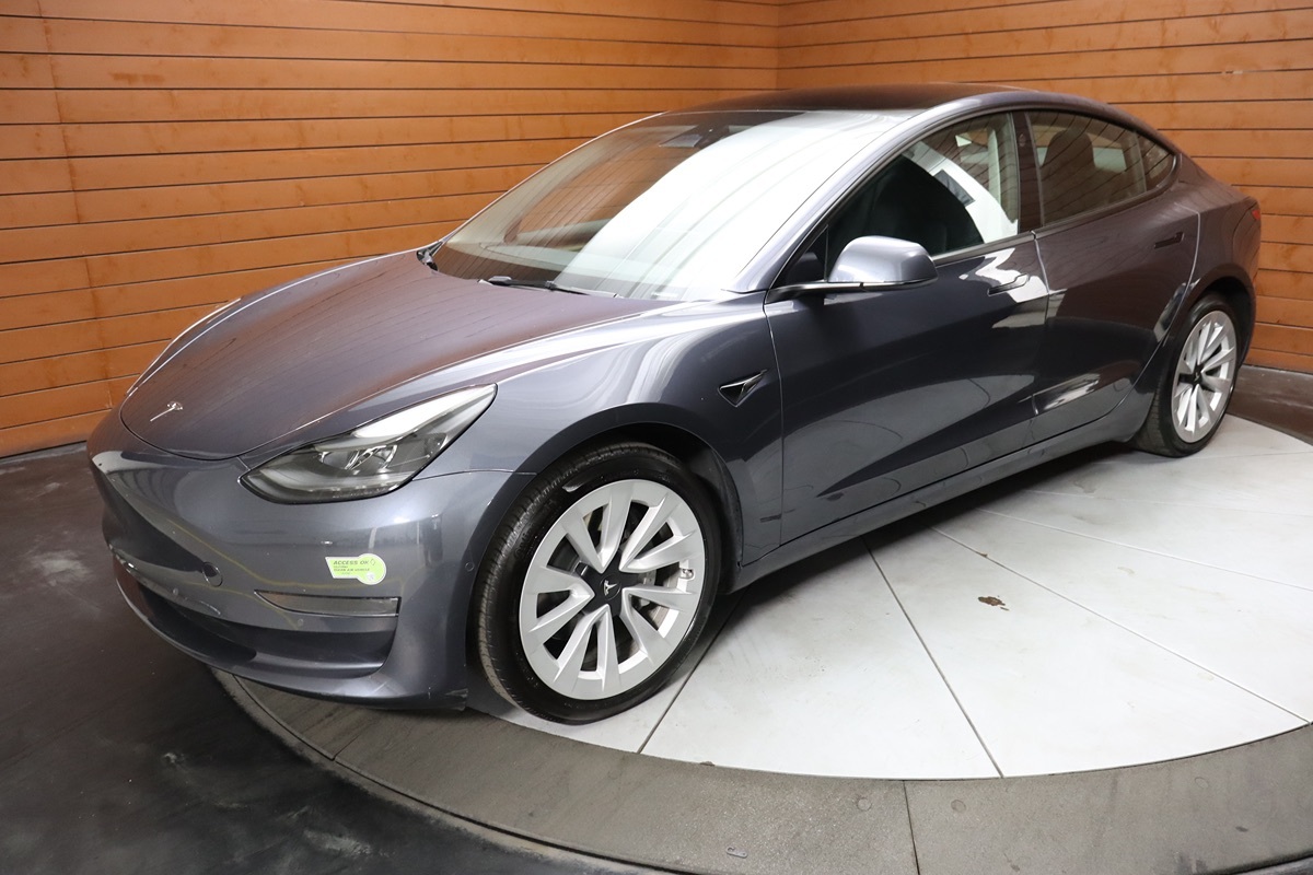2022 Tesla Model 3 photo 4