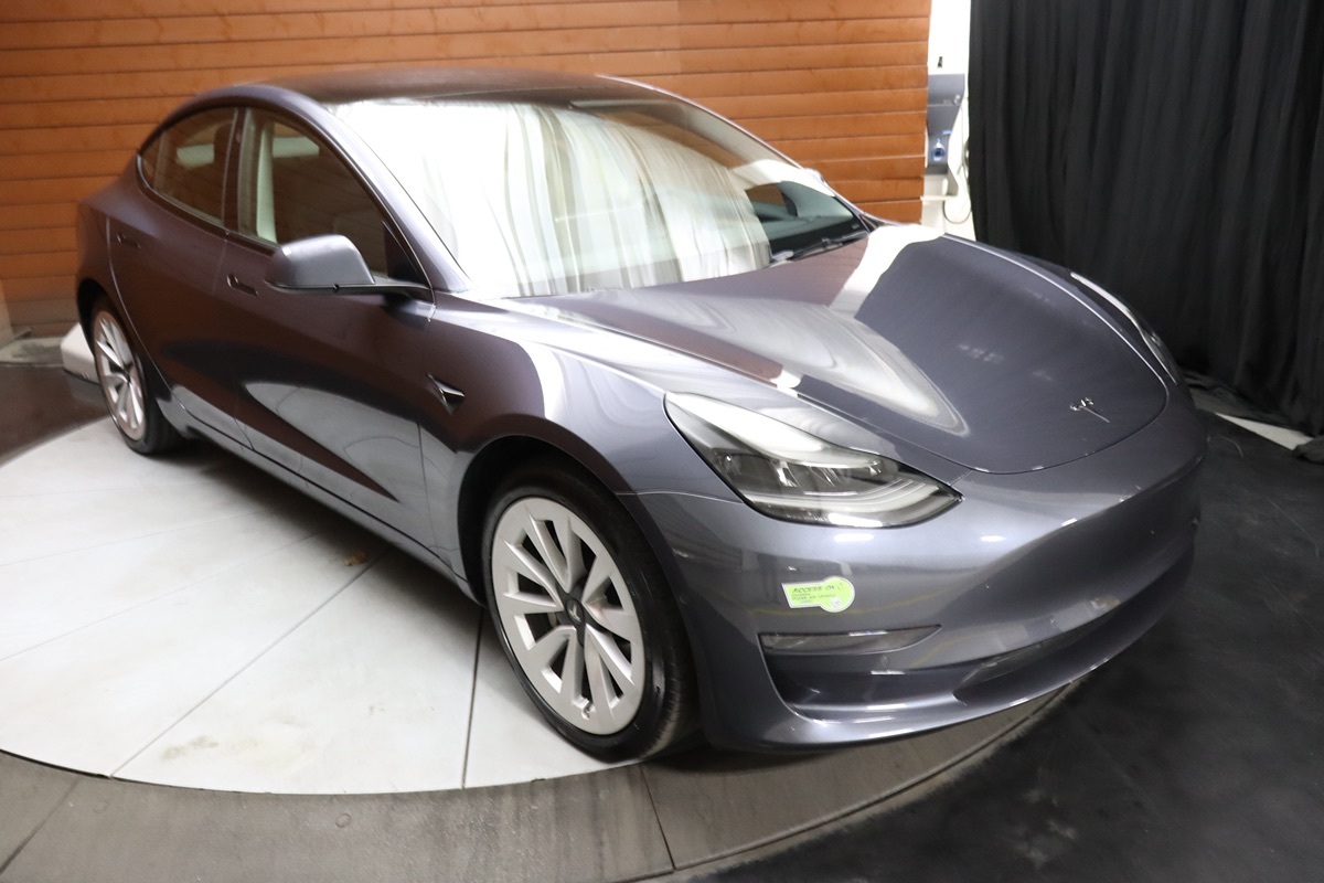 2022 Tesla Model 3 photo 11