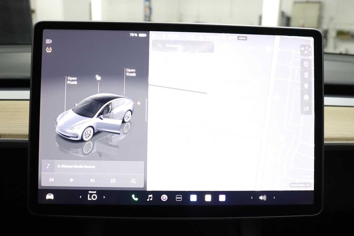 2022 Tesla Model 3 photo 16