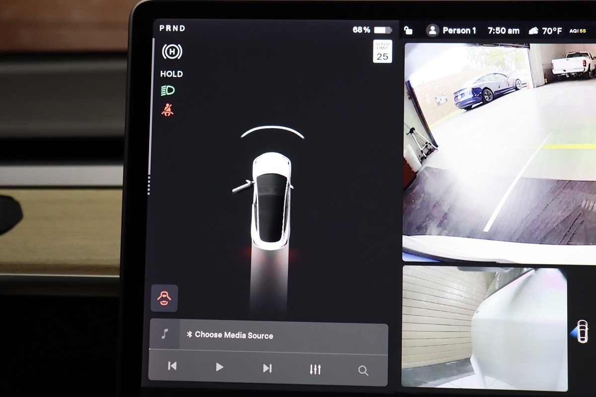 2021 Tesla Model 3 Standard Range Plus photo 11
