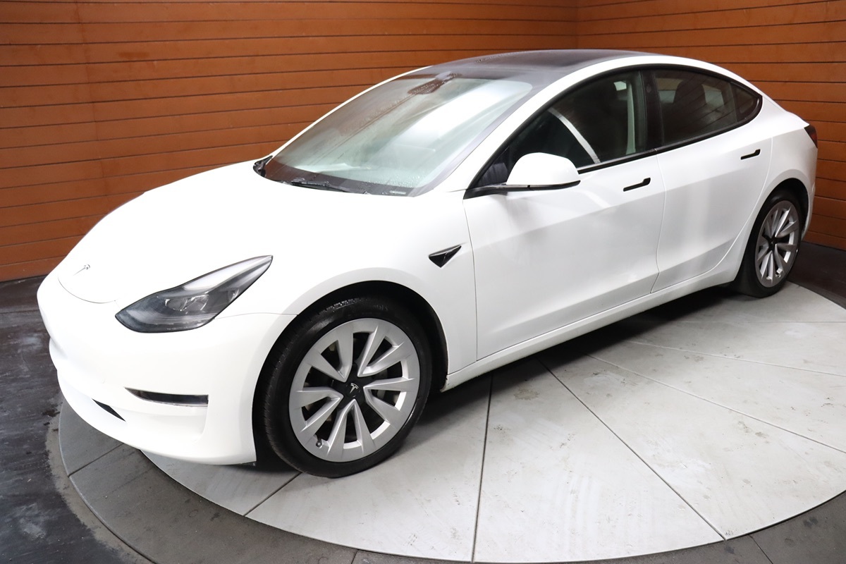 2021 Tesla Model 3 Standard Range Plus photo 6