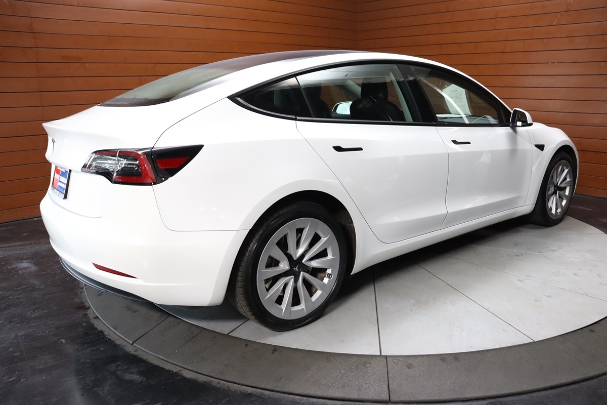2021 Tesla Model 3 Standard Range Plus photo 33