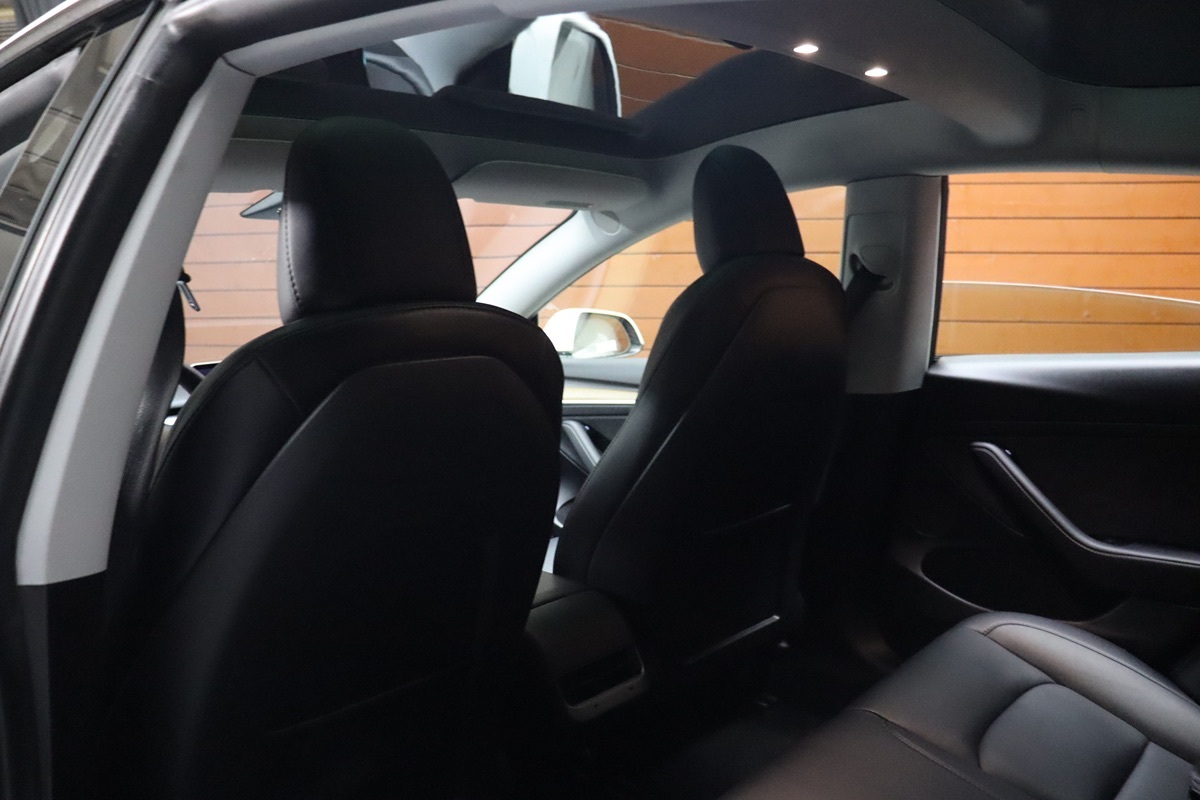 2021 Tesla Model 3 Standard Range Plus photo 44