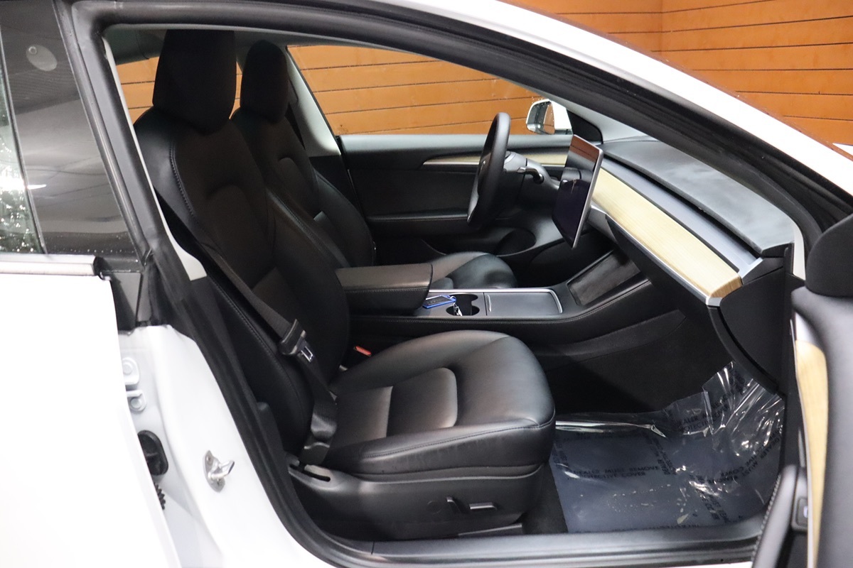 2021 Tesla Model 3 Standard Range Plus photo 49