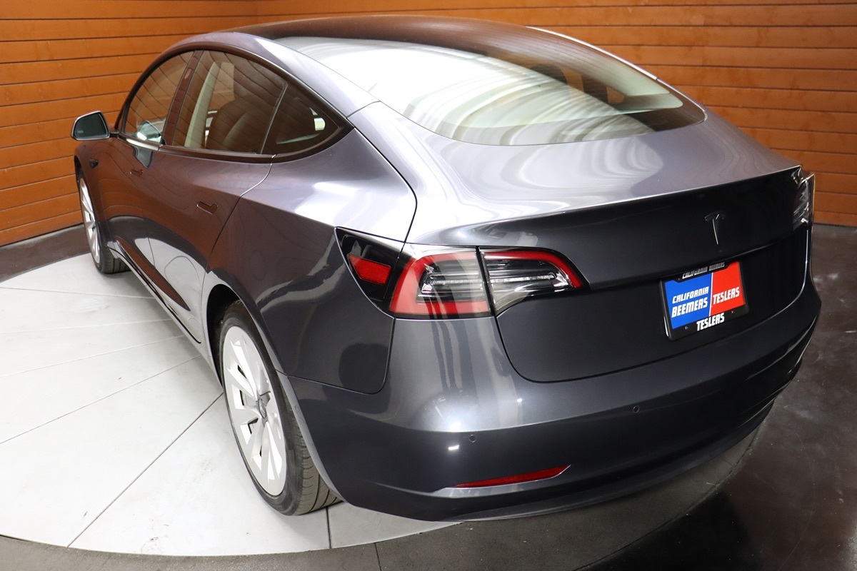 2023 Tesla Model 3 photo 10