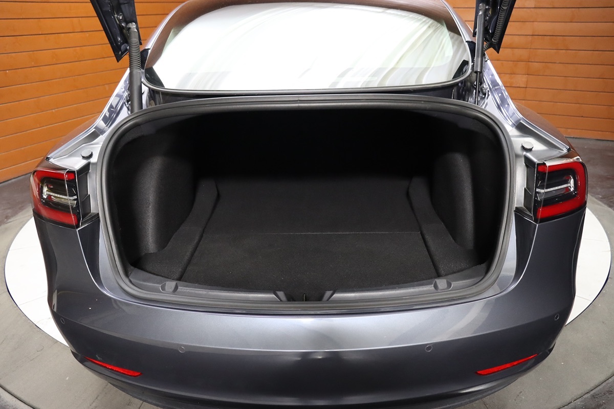 2023 Tesla Model 3 photo 13