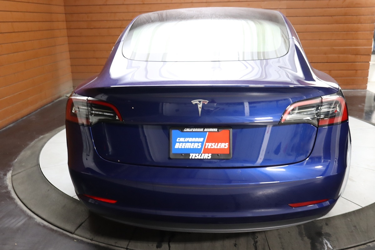 2023 Tesla Model 3 photo 10