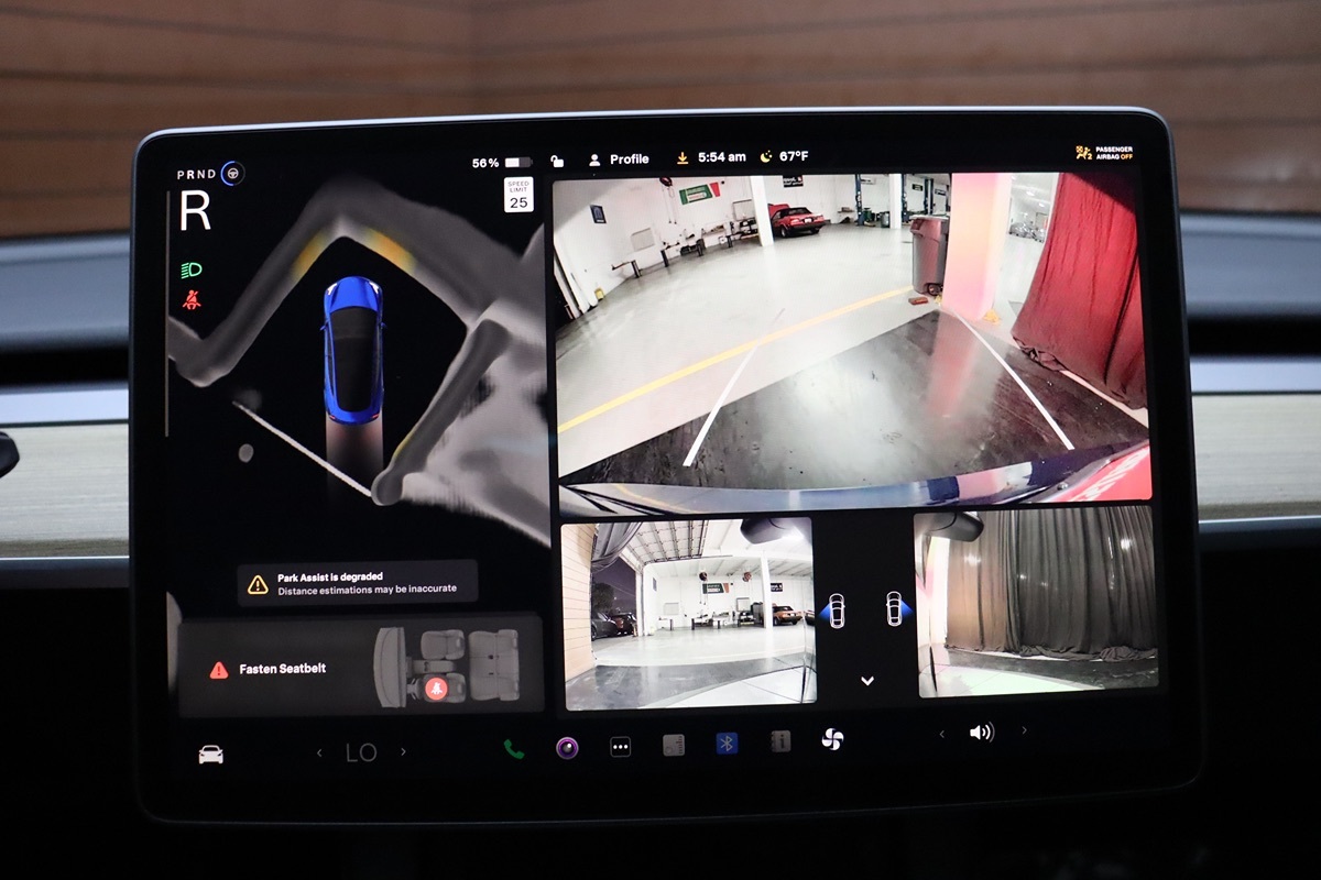 2023 Tesla Model 3 photo 21