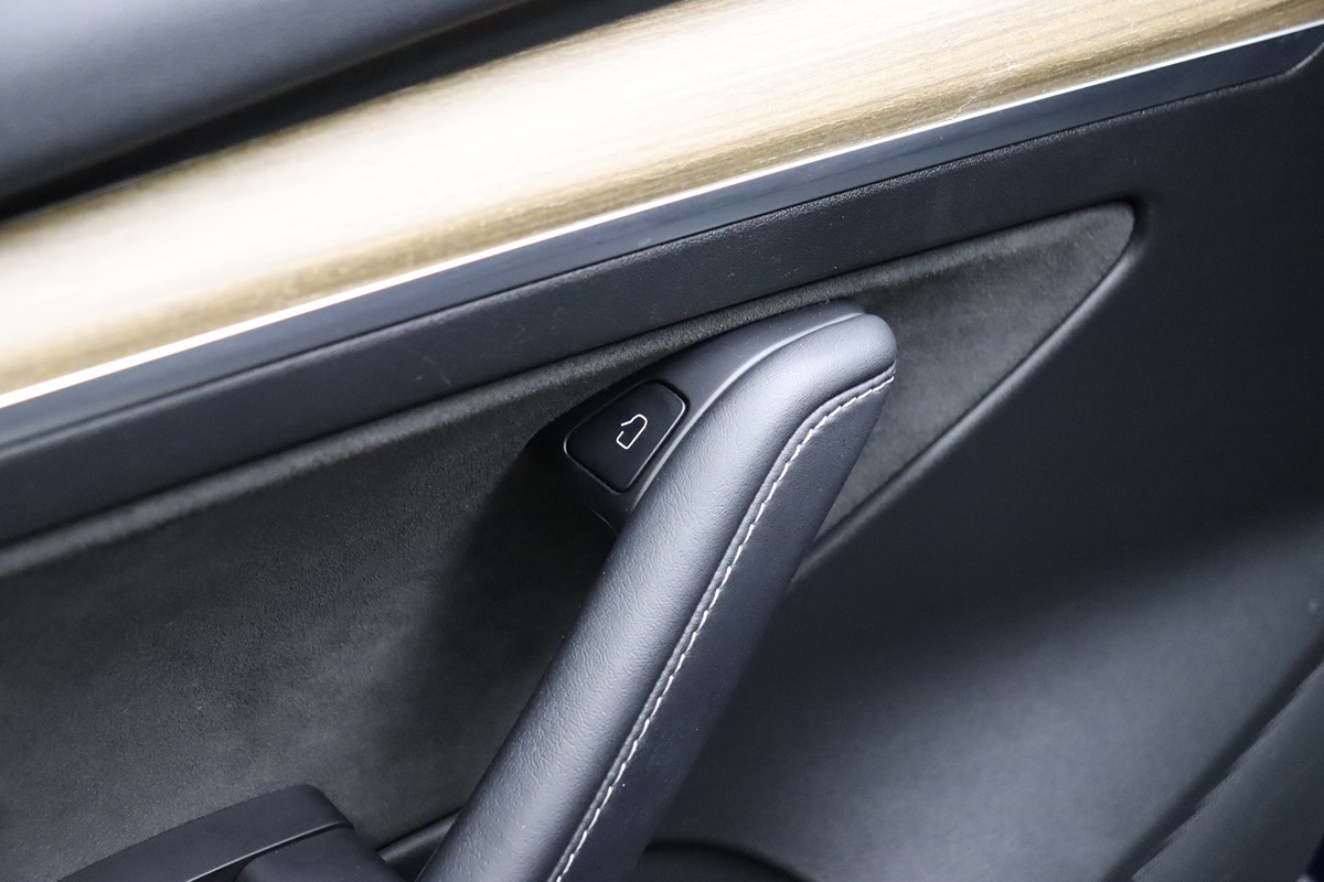 2023 Tesla Model 3 photo 29