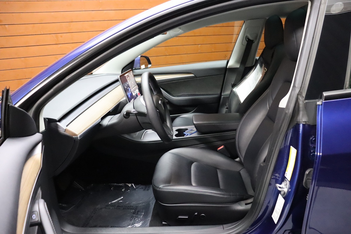 2023 Tesla Model 3 photo 30