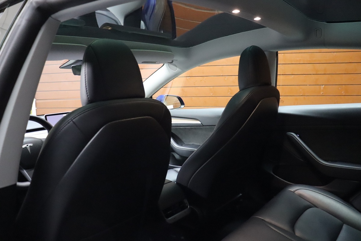 2023 Tesla Model 3 photo 33