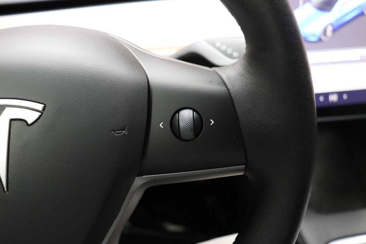 2023 Tesla Model 3 photo 44