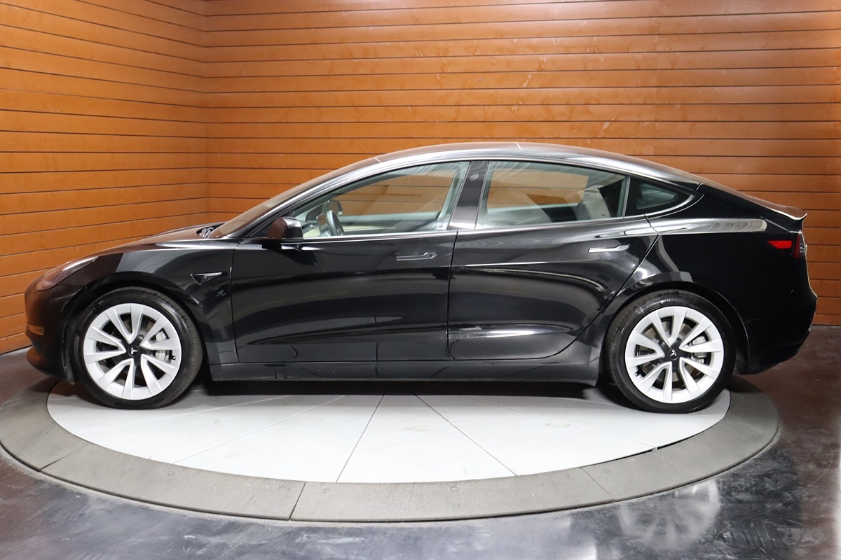 2022 Tesla Model 3 photo 29