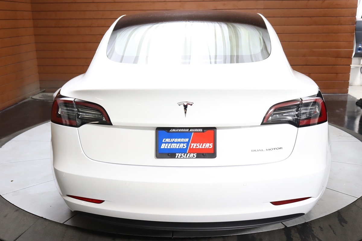 2020 Tesla Model 3 Long Range photo 11