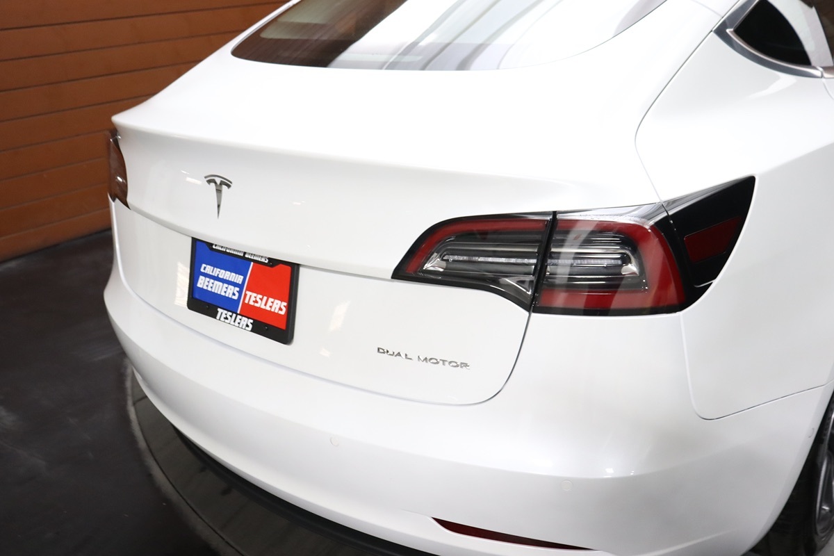 2020 Tesla Model 3 Long Range photo 13