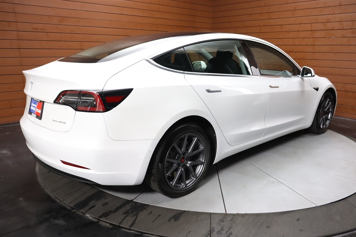 2020 Tesla Model 3 Long Range photo 20