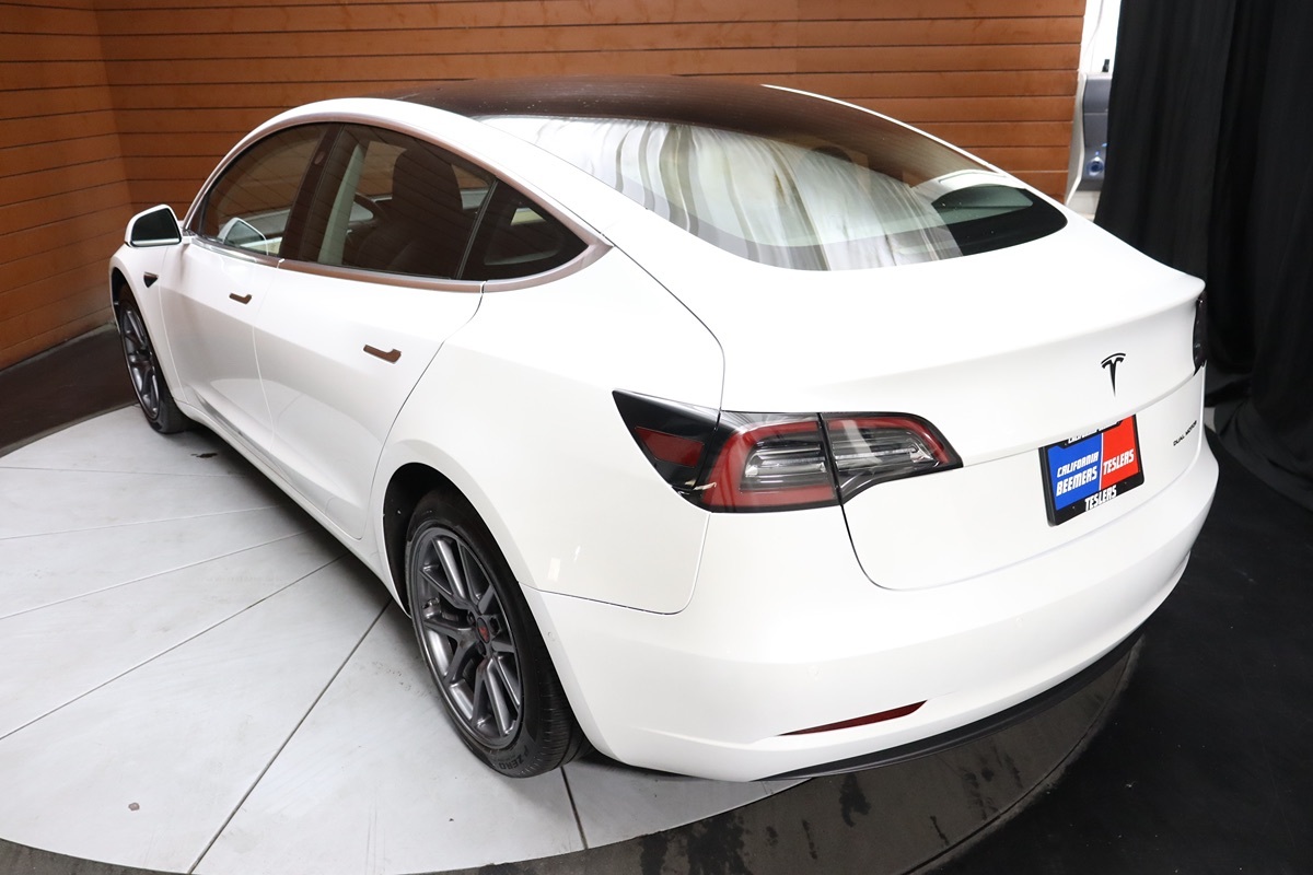 2020 Tesla Model 3 Long Range photo 10