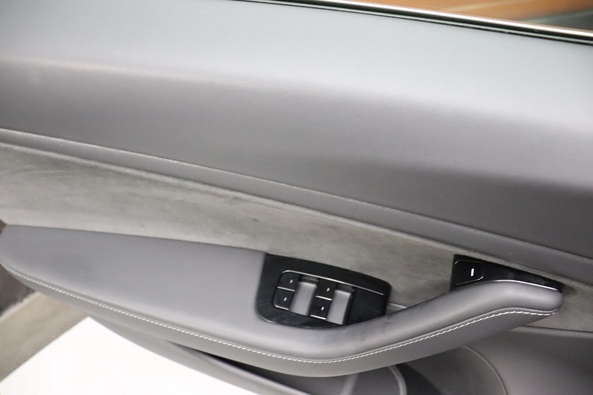2020 Tesla Model 3 Long Range photo 22