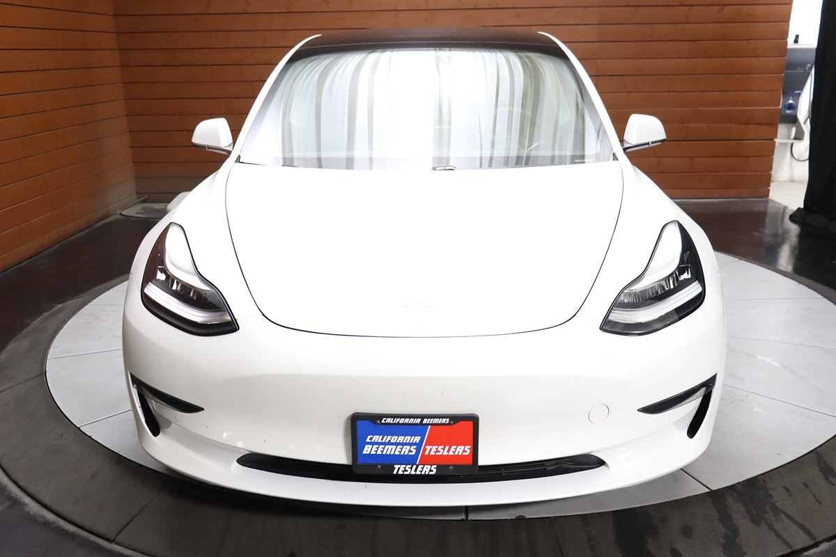 2020 Tesla Model 3 Long Range photo 2
