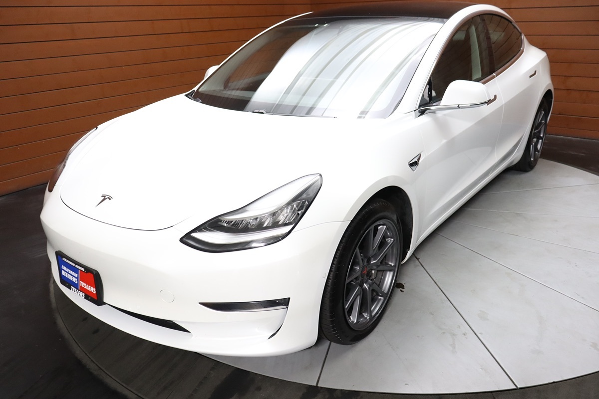 2020 Tesla Model 3 Long Range photo 3