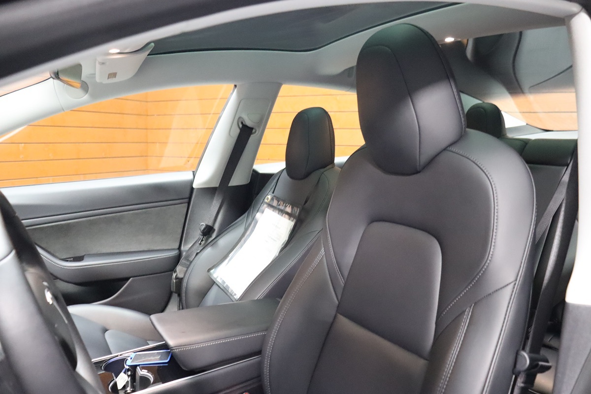 2020 Tesla Model 3 Long Range photo 36