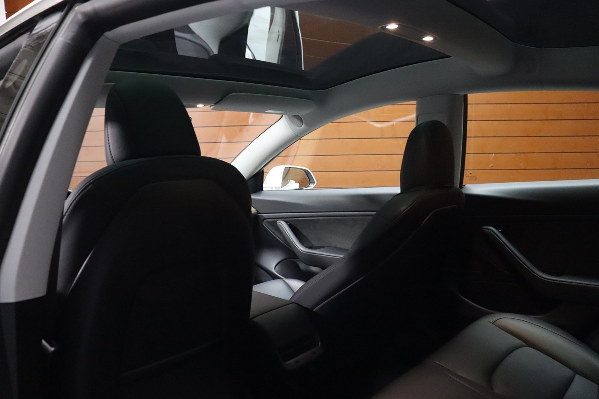 2020 Tesla Model 3 Long Range photo 37